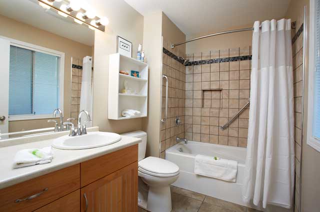 Bathroom - Two Bedroom Accommodation - Madrona Resort Parksville BC on the beach Bathroom - Two Bedroom Accommodation - Madrona Resort Parksville BC on the beach