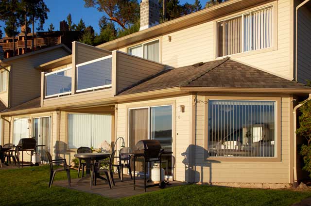 Two Bedroom Accommodation - Madrona Resort Parksville BC on the beach Two Bedroom Accommodation - Madrona Resort Parksville BC on the beach