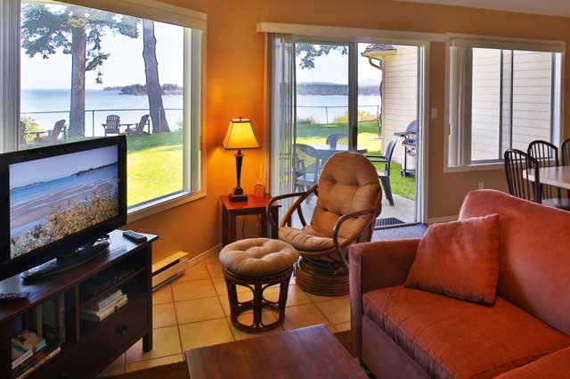 Ocean View Accommodations - Madrona Resort Parksville BC Ocean View Accommodations - Madrona Resort Parksville BC