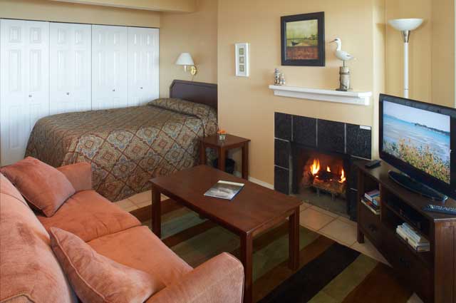 Ocean View Accommodations - Madrona Resort Parksville BC Ocean View Accommodations - Madrona Resort Parksville BC