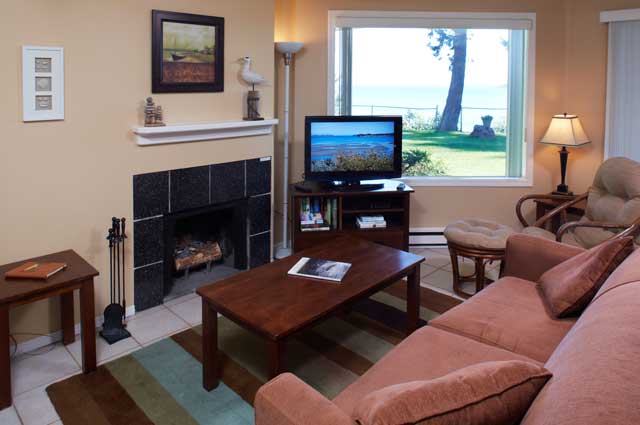 Ocean View Accommodations - Madrona Resort Parksville BC Ocean View Accommodations - Madrona Resort Parksville BC