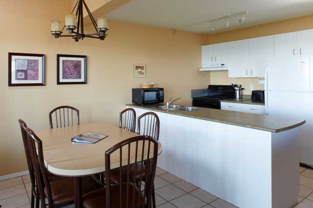 Dining Room - Ocean View Accommodations - Madrona Resort Parksville BC Dining Room - Ocean View Accommodations - Madrona Resort Parksville BC